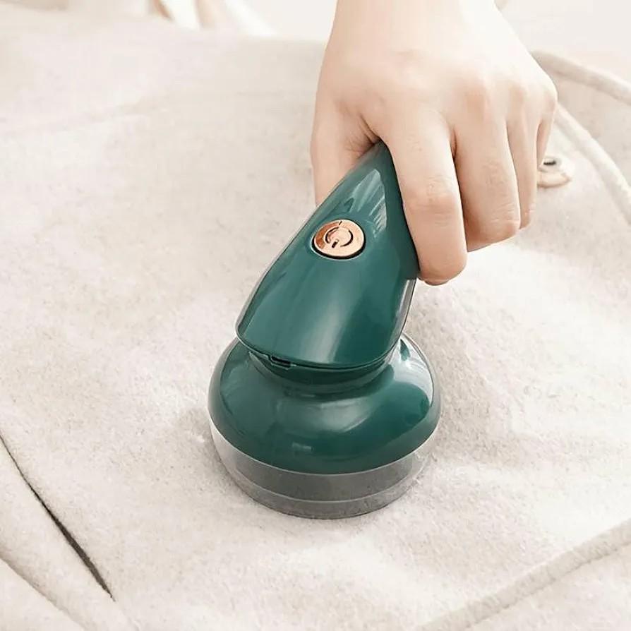 Rechargeable Eclectic Lint Remover - Clean your clothes